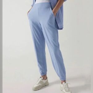 NWOT Athleta Brooklyn Lined Jogger in heron blue - 10